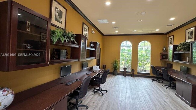 Building Photo - 2401 W Preserve Way