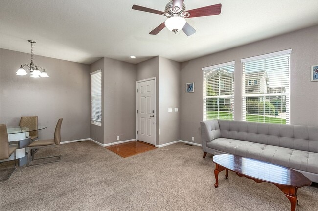 Building Photo - Townhouse in Desirable Stetson Hills Area in Colorado Springs