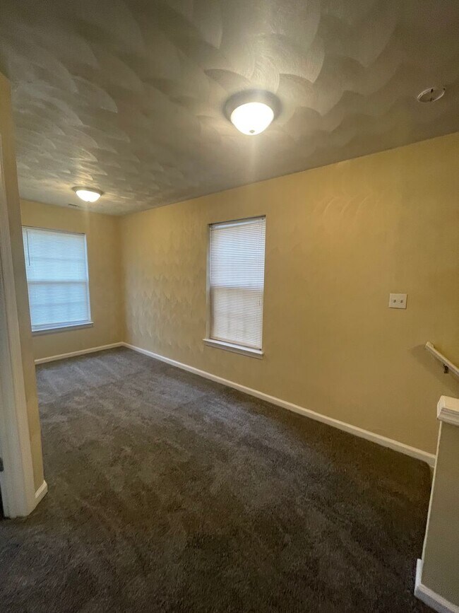 Building Photo - GORGEOUS SINGLE FAMILY 3BR/2.5BA PARK PLAC...