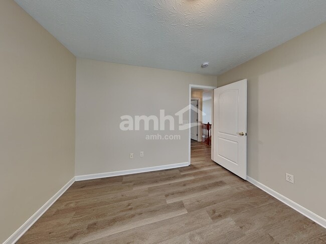 Building Photo - 1205 Emery Ridge Dr