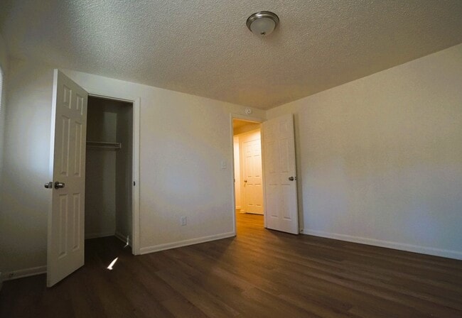 Building Photo - 1225 S Coffman St