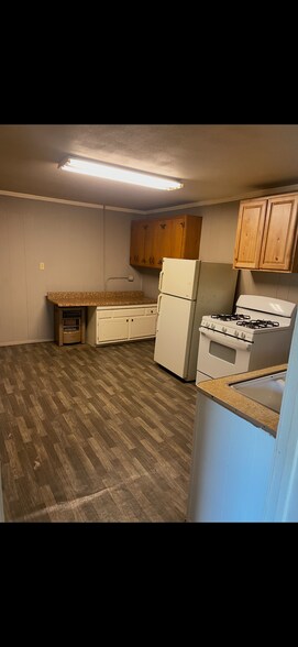 Building Photo - 517 3rd St