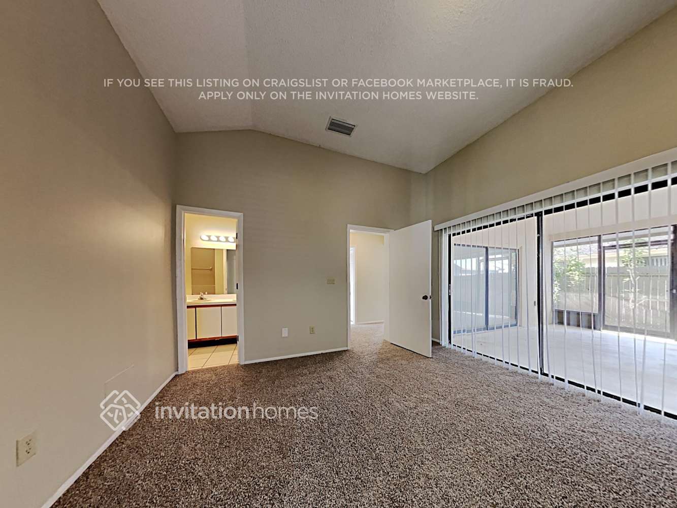 Building Photo - 3424 S St Lucie Dr