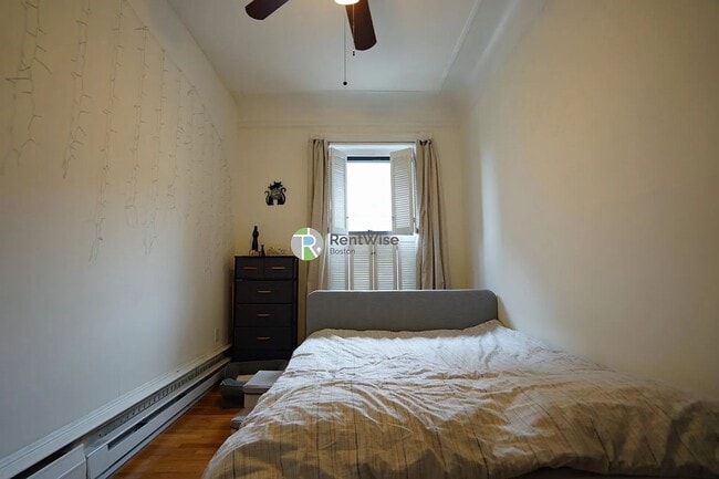 Building Photo - 531 Beacon St