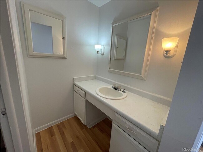 Building Photo - 1622 Alton St