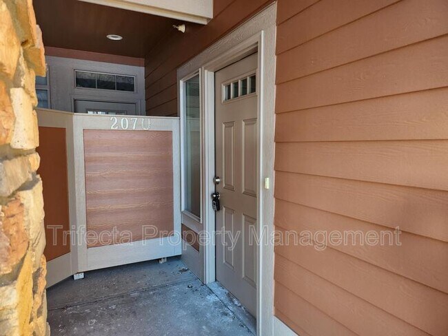 Building Photo - 4101 Crittenton Ln