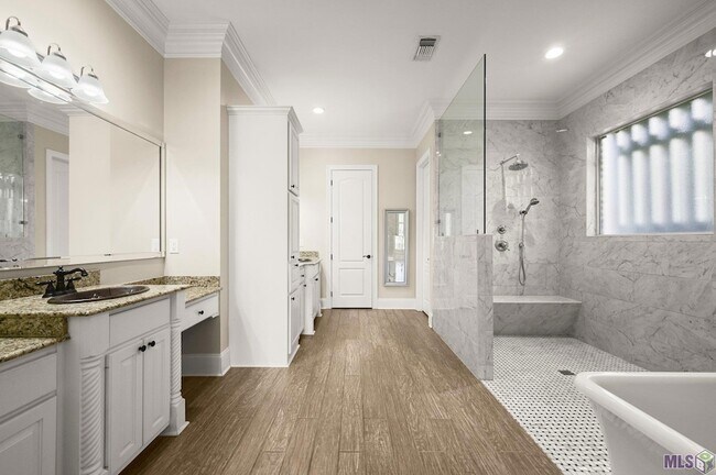 Building Photo - 19537 S Harrells Ferry Rd