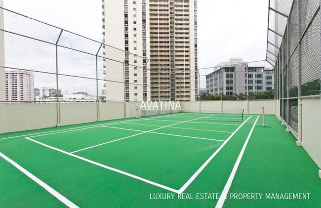 Building Photo - 469 Ena Rd