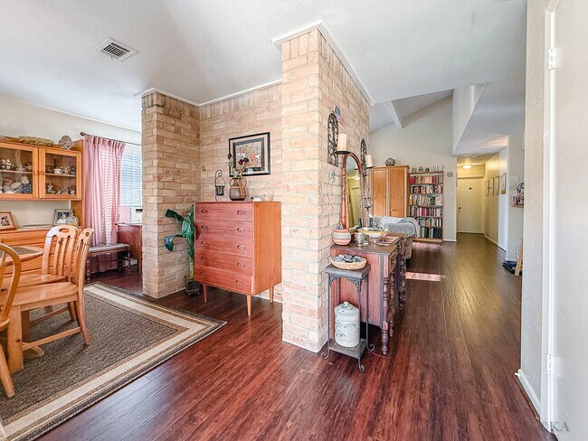 Building Photo - 3306 Hunterwood Dr