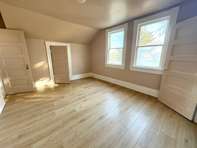 Building Photo - 1465 Central Ave