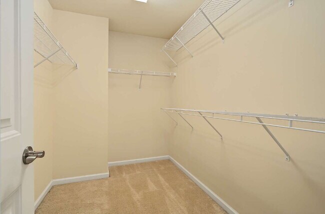 Building Photo - 3-Bed Townhome in Brier Creek