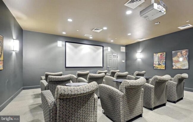 Building Photo - 11800 Sunset Hills Rd