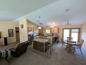 Building Photo - 145 Forest Grove Lane