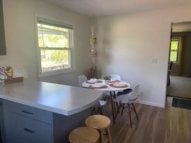 Building Photo - 11611 W Elmhurst Pky