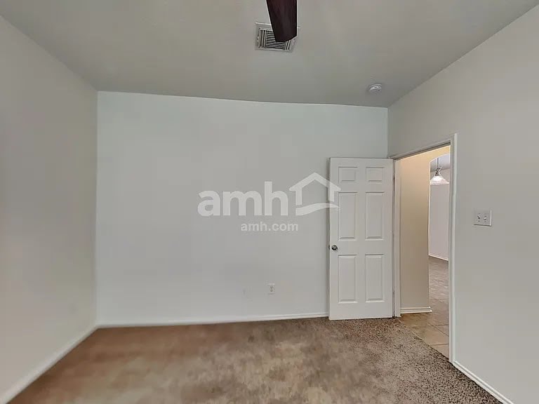 Building Photo - 18475 Sunrise Pines Dr