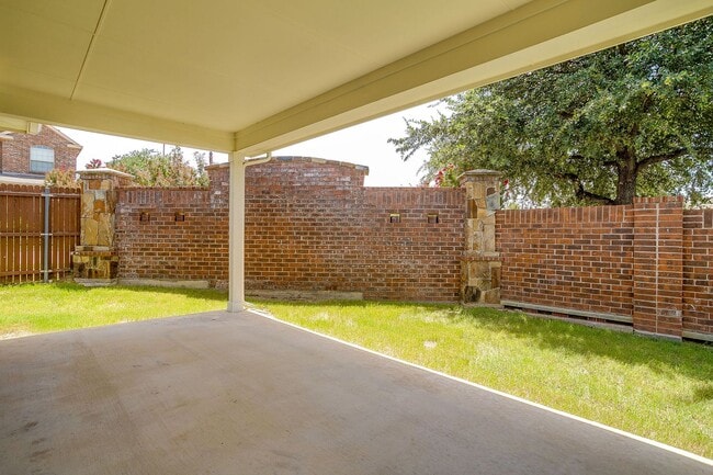 Building Photo - Immaculate 4 Bed, 2.5 Bath in Highly Desired Villas At Fossil Creek- Keller ISD- 76137