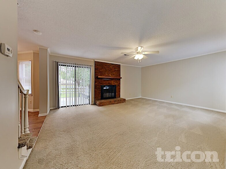 Building Photo - 2820 Royal Ridge Ln