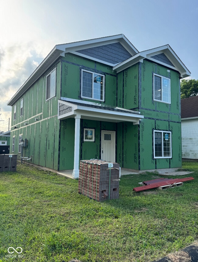 Primary Photo - 2145 Columbia Ave