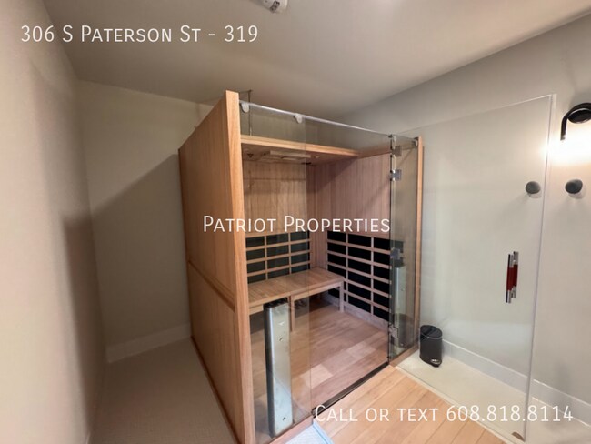 Building Photo - 306 S Paterson St