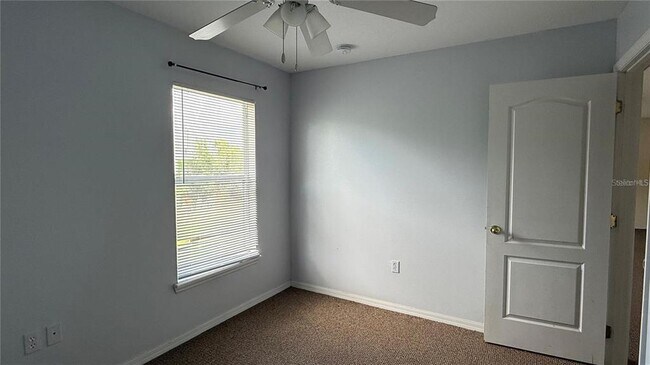 Building Photo - 979 Hacienda Cir