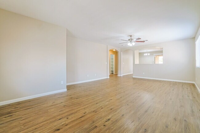 Building Photo - 10528 E Calypso Ave