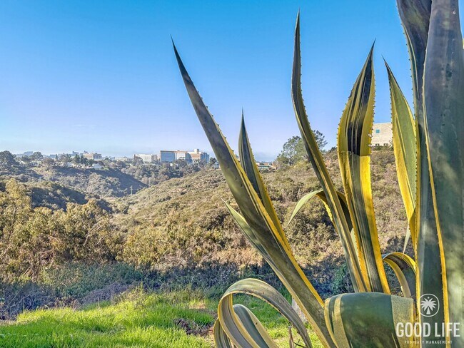 Building Photo - Brand-New Kitchen, Prime Location, Move-In Ready UTC Home