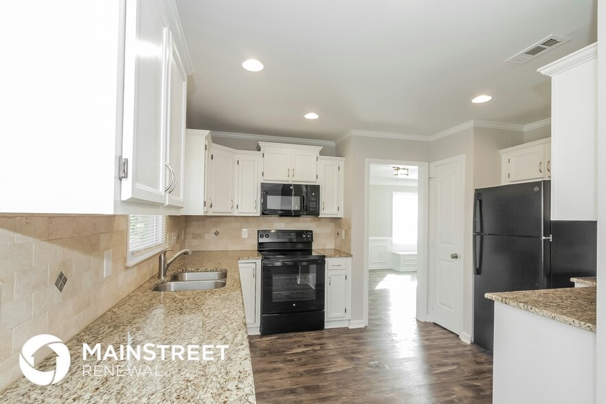 Building Photo - 7113 Cornerstone Dr