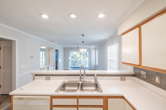 Building Photo - 9550 Dunes Gables Dr