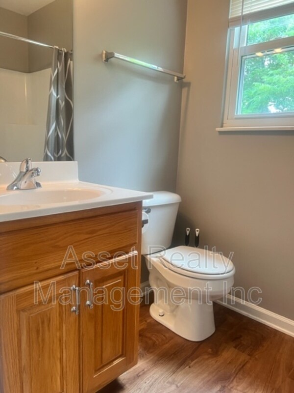 Building Photo - 11011 Woody Dr