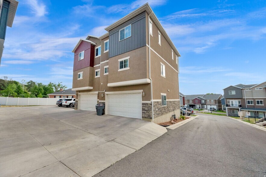 Building Photo - 67 S Walker Pl
