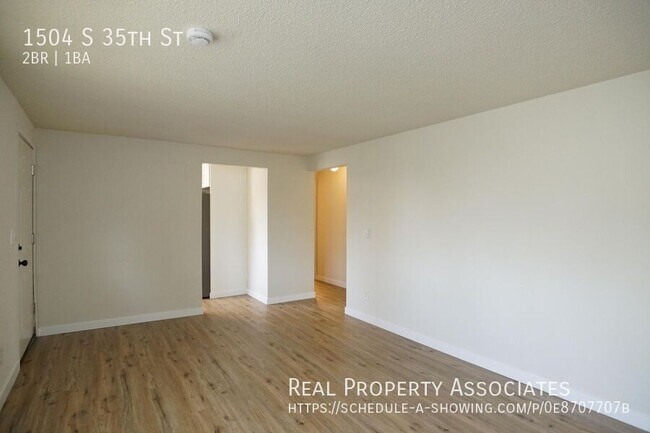 Building Photo - 1504 S 35th St