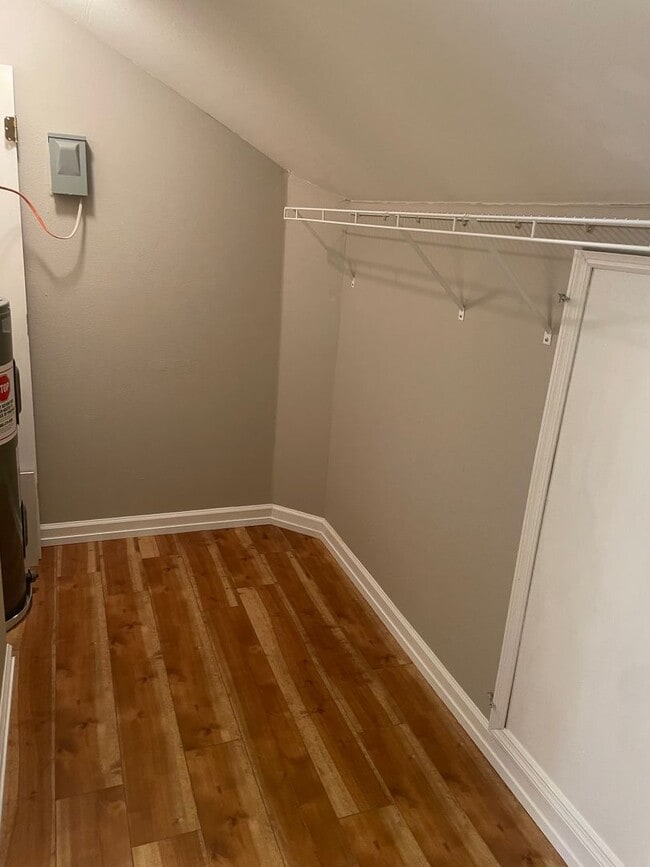 Building Photo - BEAUTIFUL 3/3 TOWNHOME FOR $1625