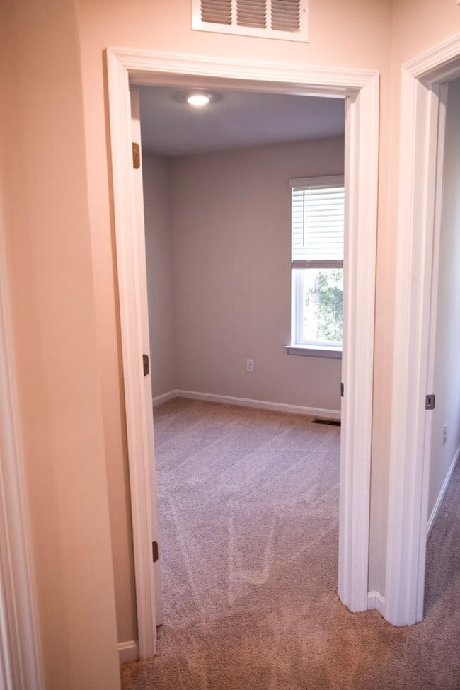 Building Photo - Brand NEW Townhome for Rent!