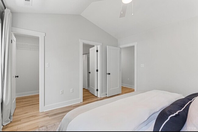 Building Photo - 1011 Wythe Dr