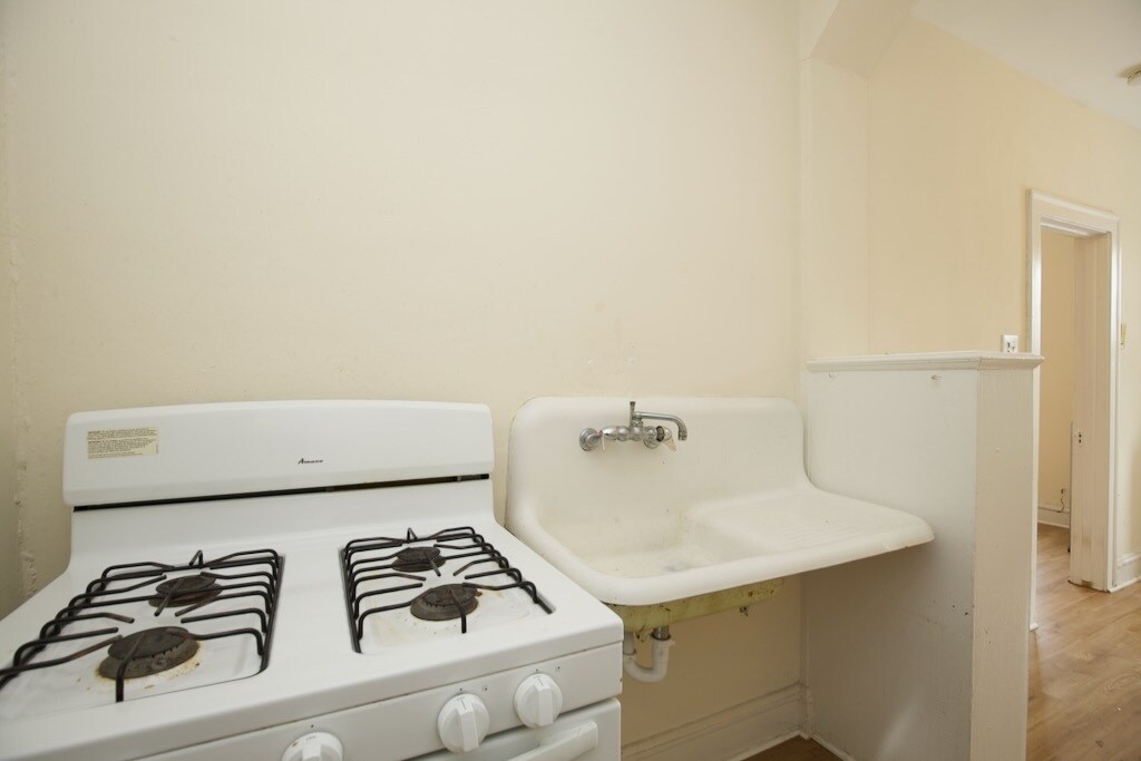 Building Photo - 4856 N Damen Ave