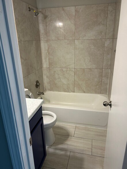 Building Photo - 2508 Oak Forest Dr