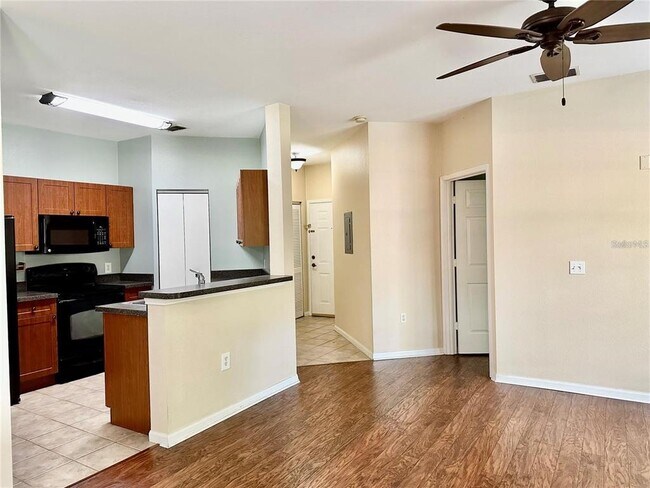 Building Photo - 2209 Portofino Pl