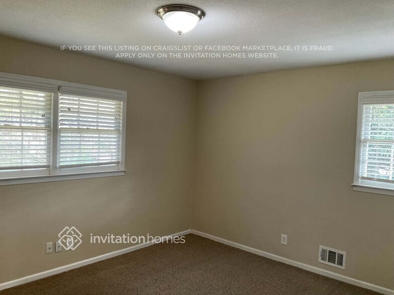 Building Photo - 1271 Little Acres Pl NE