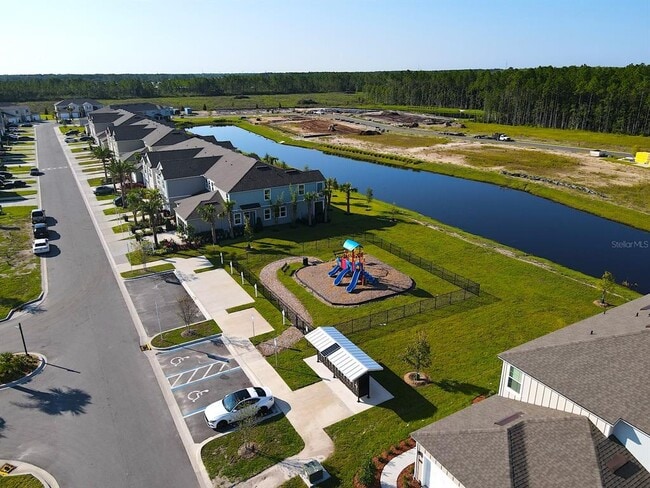 Building Photo - 121 Redbud Rd