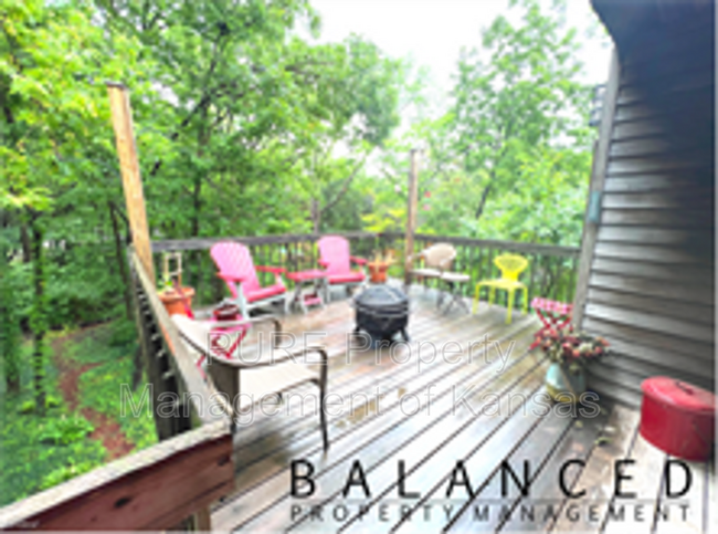 Building Photo - 4870 SW Skyline Pkwy