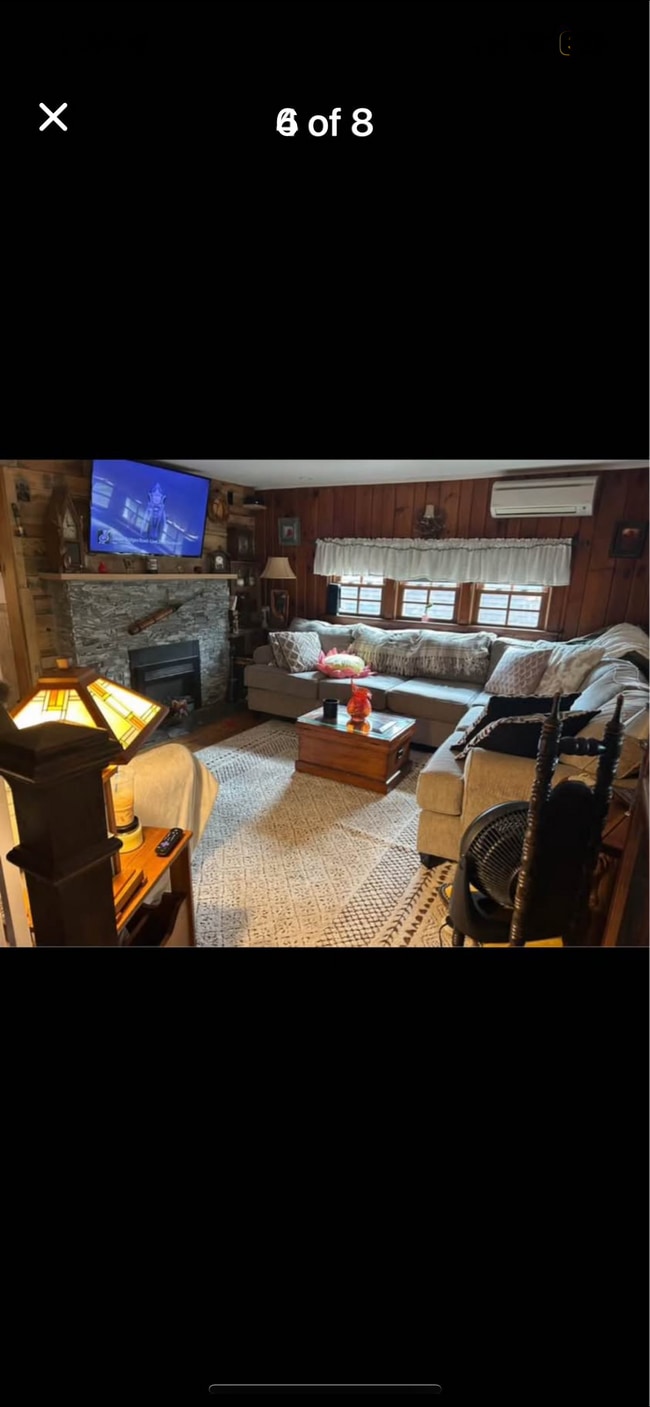 Building Photo - 6 Woodside St