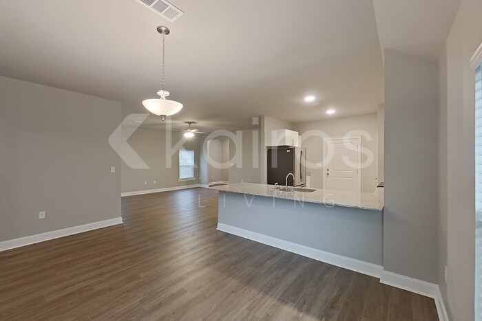Building Photo - 22832 Monterey Ave