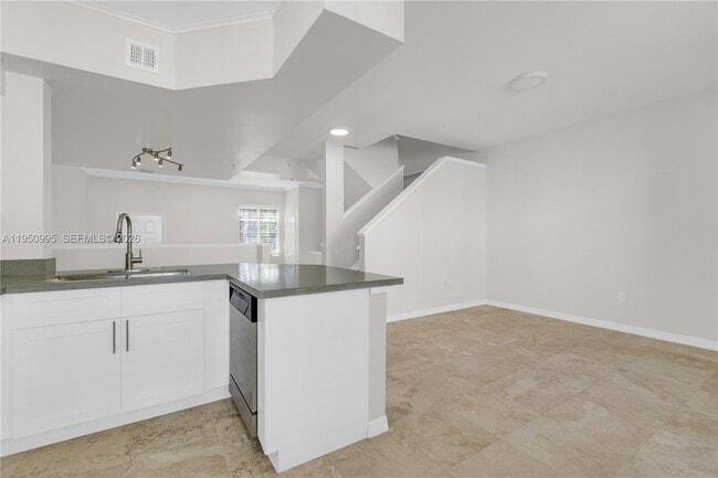 Building Photo - 2945 NE 185th St