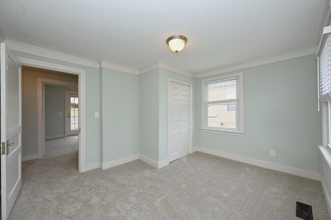 Building Photo - Renovated East Nashville Home | 3BR + Washer/Dryer + Off-Street Parking