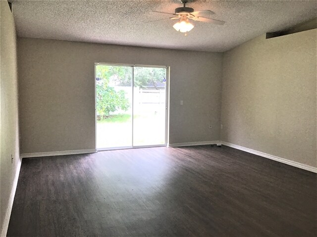 Building Photo - 3908 Stonefield Dr