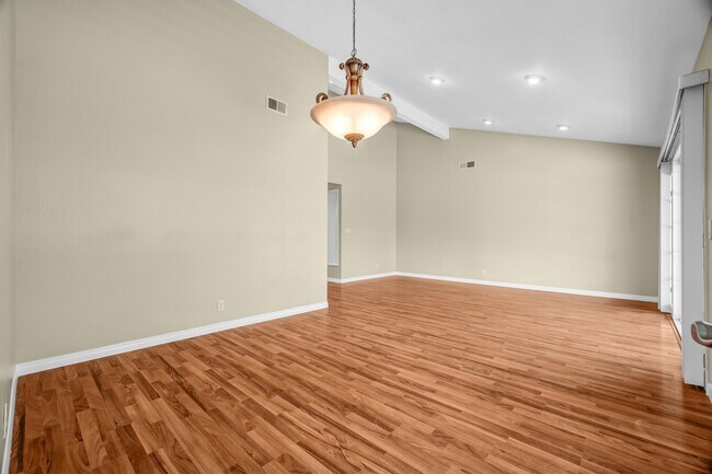 Building Photo - 18096 Lemon St