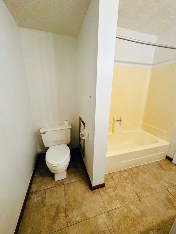 Building Photo - 7964-7966-7966 Goldsmith Dr