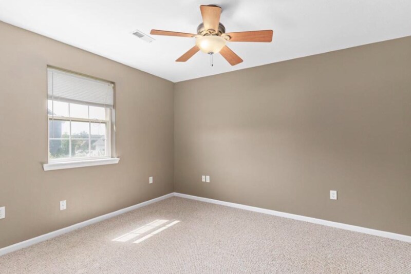 Building Photo - 125 Ridgeview Dr