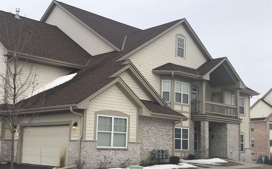 Primary Photo - 4796 S Lynn Dr