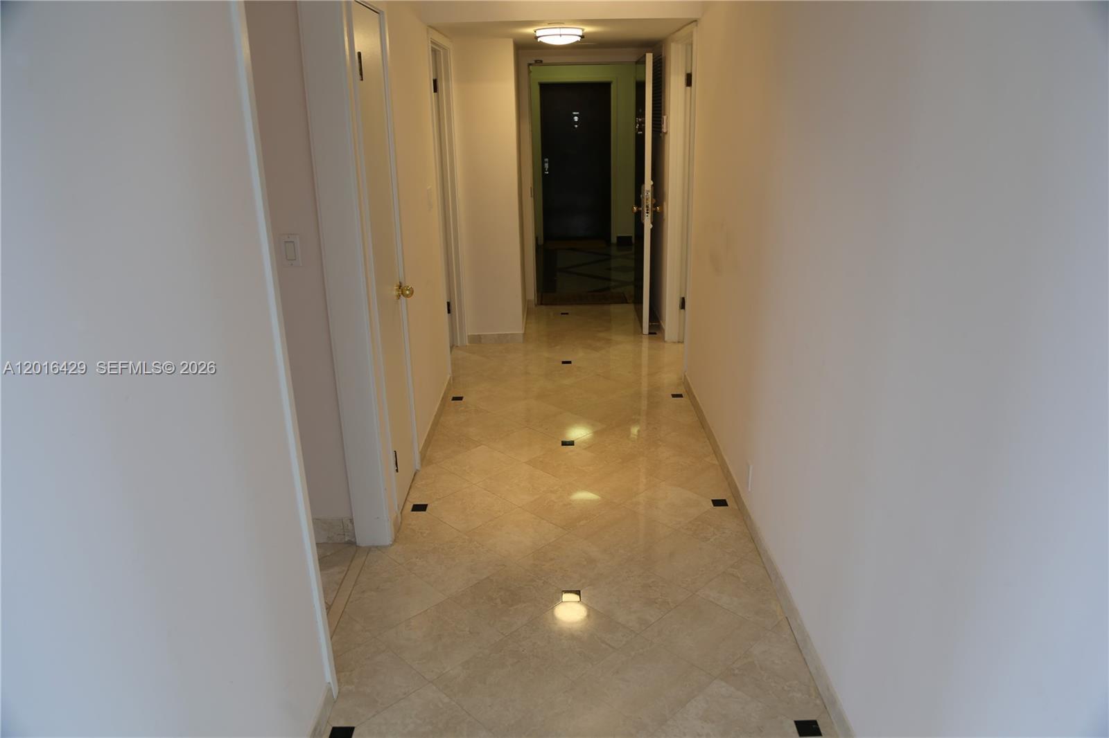 Building Photo - 1541 Brickell Ave